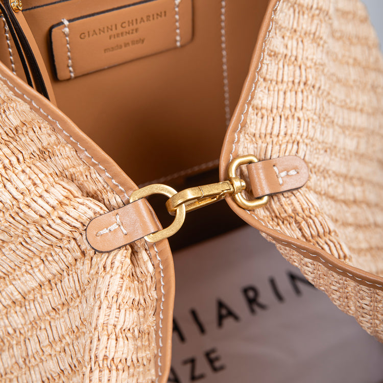 Shopping bag in paglia.