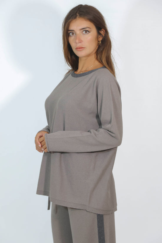 Maglia in lana collo barchetta grigio