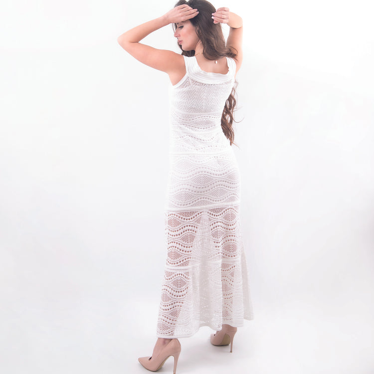 Abito ricamato in crochet bianco