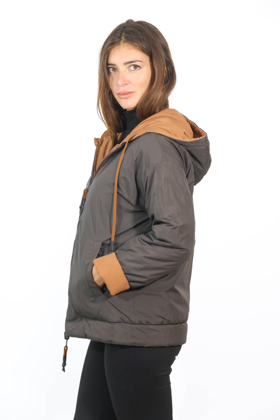 Giubbino con cappuccio marrone