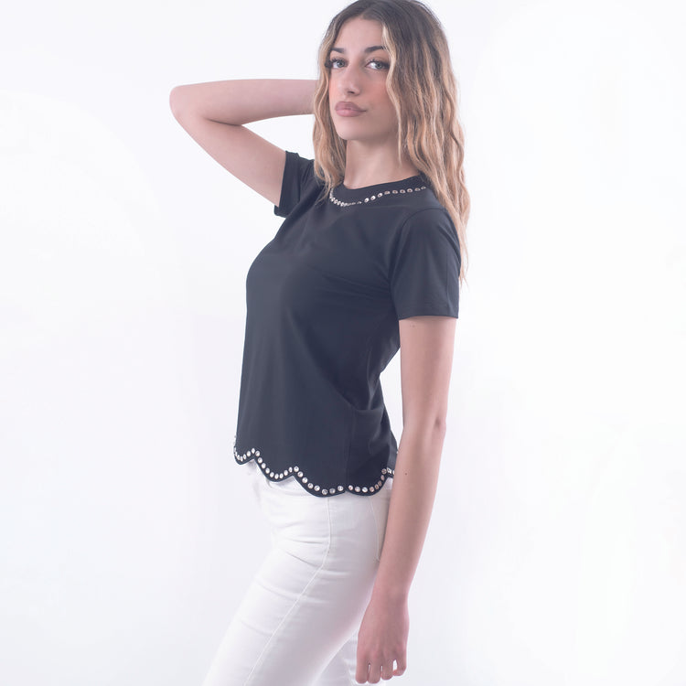 T-shirt in cotone nero con diamanti