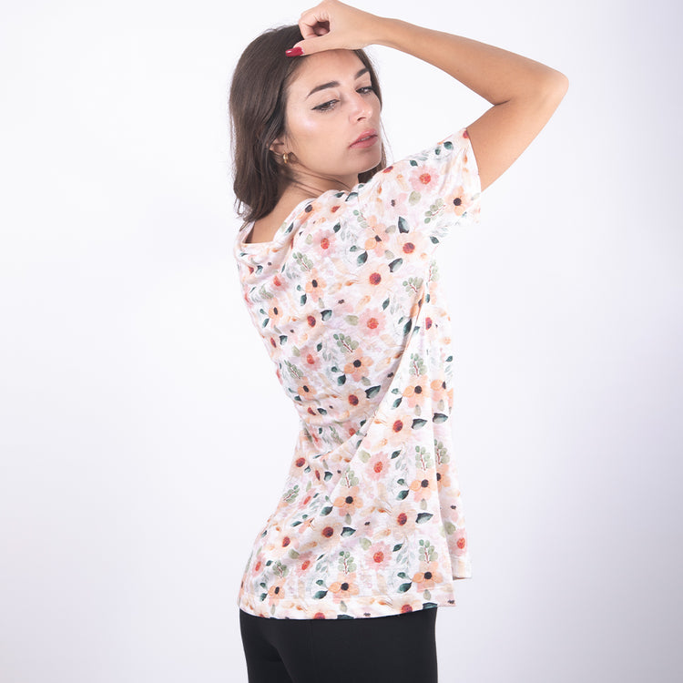 T-shirt in lino bianco fantasia floreale