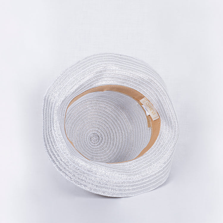 Cappello argento con fiocco