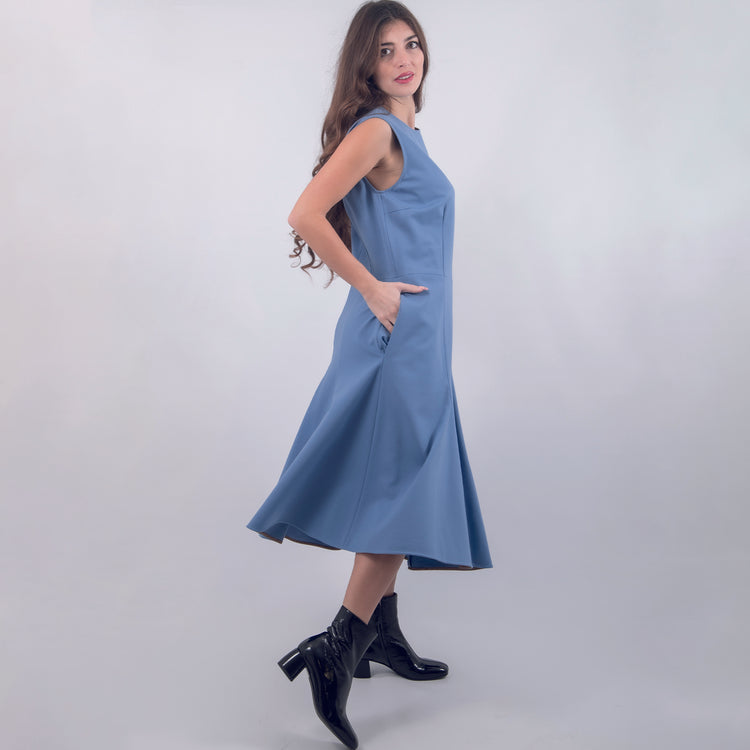 Abito girocollo smanicato celeste