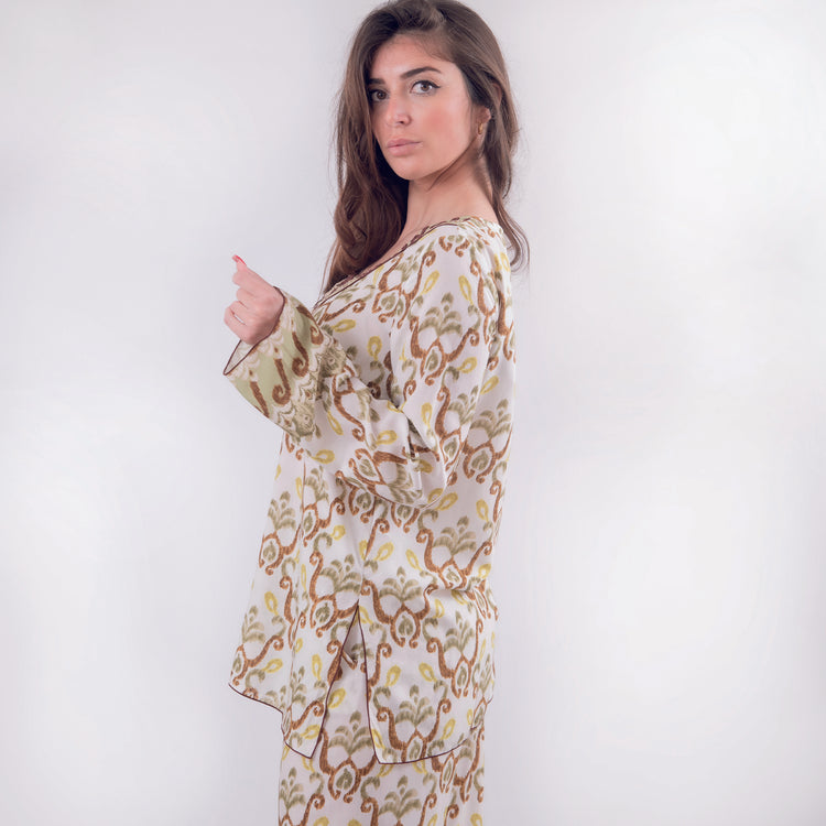 Camicia scollo V in viscosa stampata verde