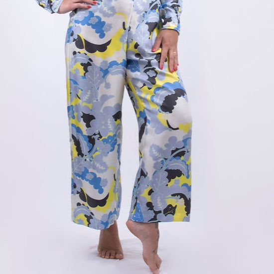 Pantalone gamba larga in leggerissimo twill di seta stampata