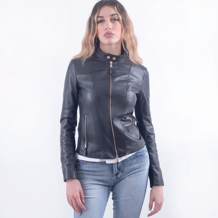 Giubbino stretto in pelle nero
