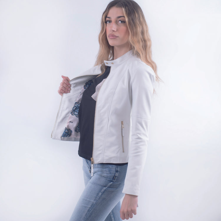 Giubbino stretto in pelle bianco