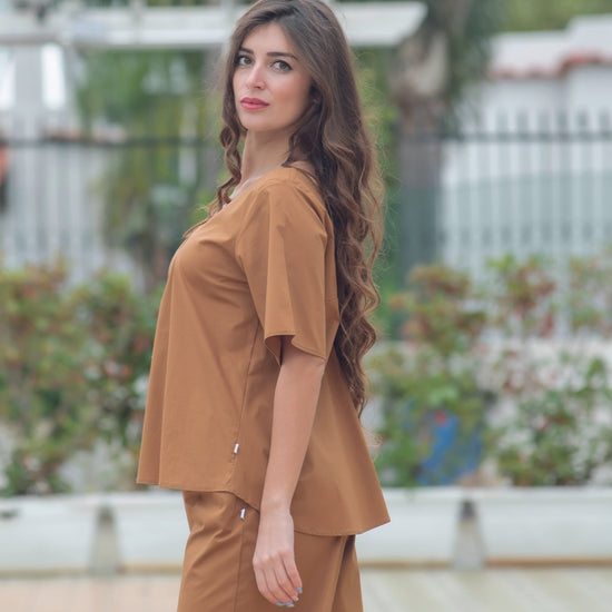 Maglia ampia marrone