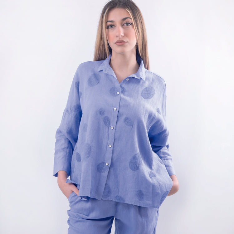 Camicia over in lino celeste