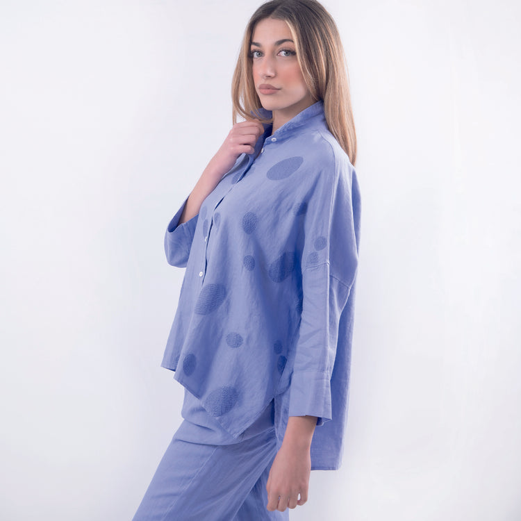 Camicia over in lino celeste