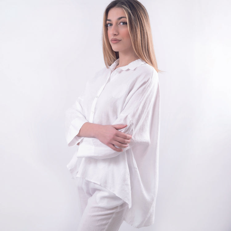 Camicia over in lino bianco