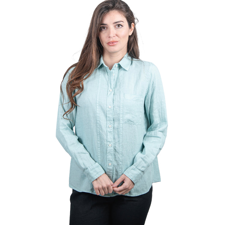 Camicia verde acqua con taschino.