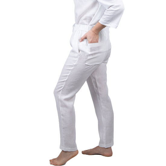 Pantalone bianco con elastico.