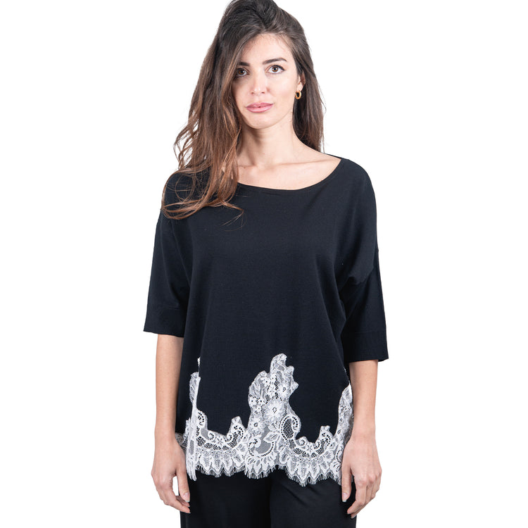 Maglia in viscosa con pizzo.