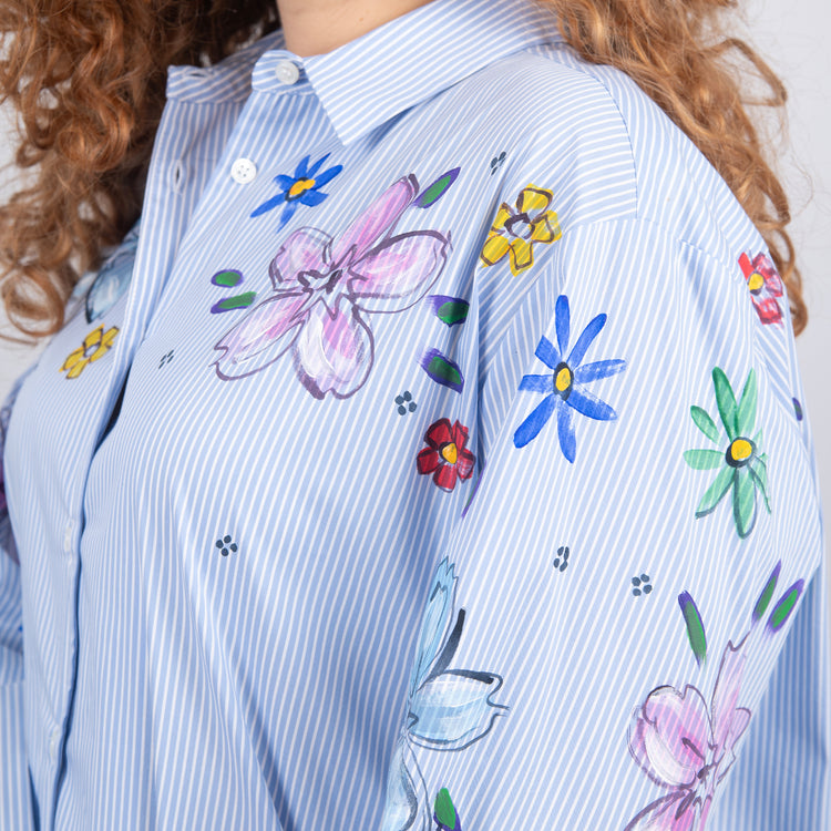 Camicia over, righe e fiori.