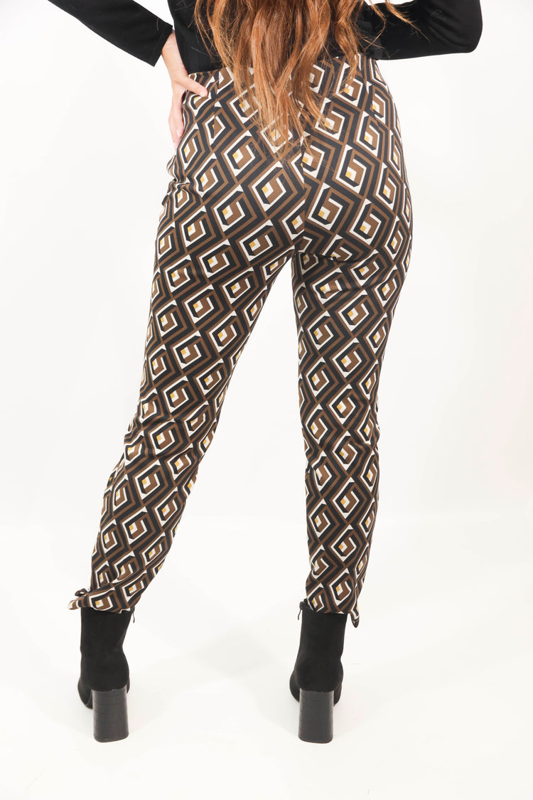 Pantalone fantasia geometrica marrone